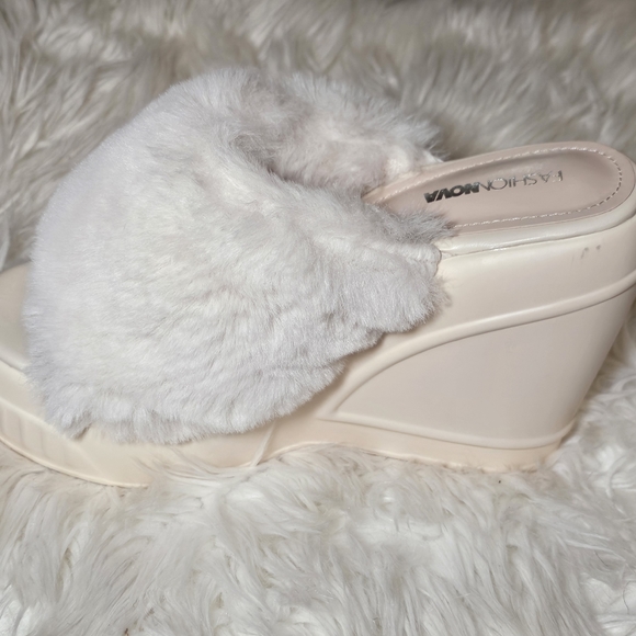 Beige wedges - Picture 4 of 4